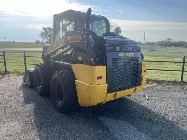 Image of New Holland L320 equipment image 4