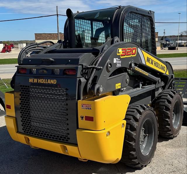 Image of New Holland L320 equipment image 4