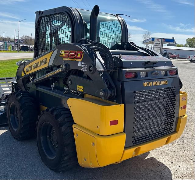 Image of New Holland L320 equipment image 2
