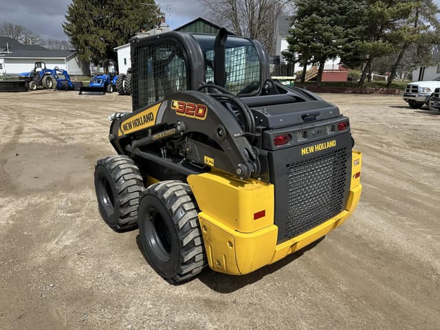 Image of New Holland L320 equipment image 2