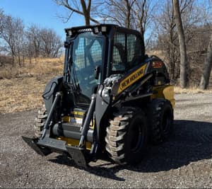 2025 New Holland L320 Image