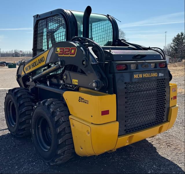 Image of New Holland L320 equipment image 4