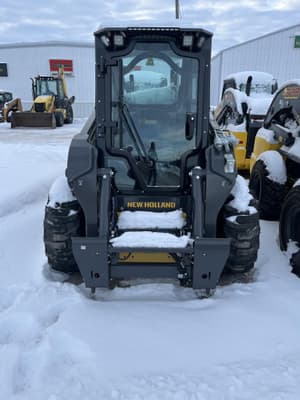 2025 New Holland L320 Image