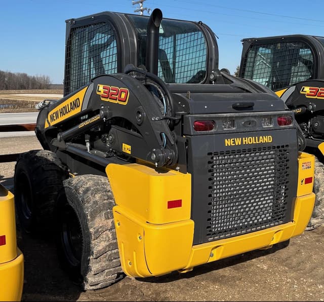 Image of New Holland L320 equipment image 4
