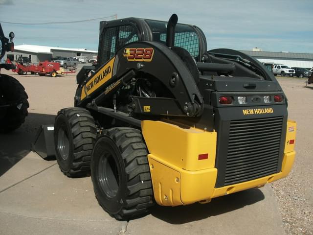 Image of New Holland L328 equipment image 2
