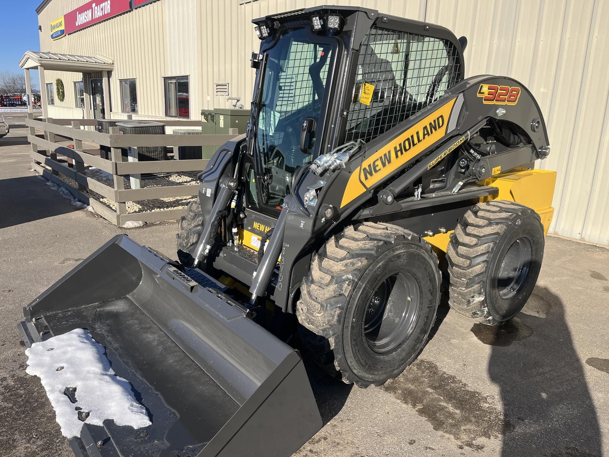 2025 New Holland L328 Equipment Image0