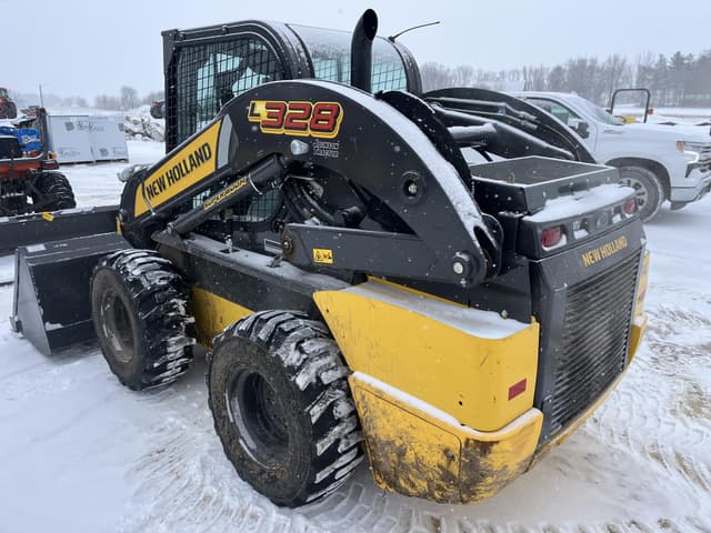 Image of New Holland L328 equipment image 4