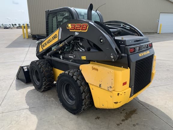 Image of New Holland L328 equipment image 4