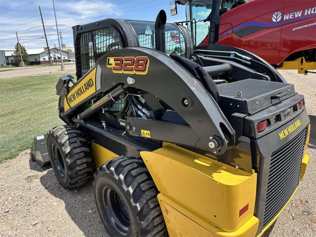 Image of New Holland L328 equipment image 2