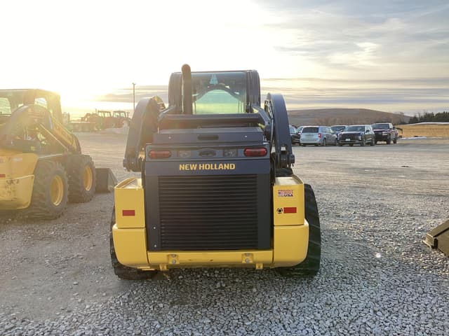 Image of New Holland L328 equipment image 3