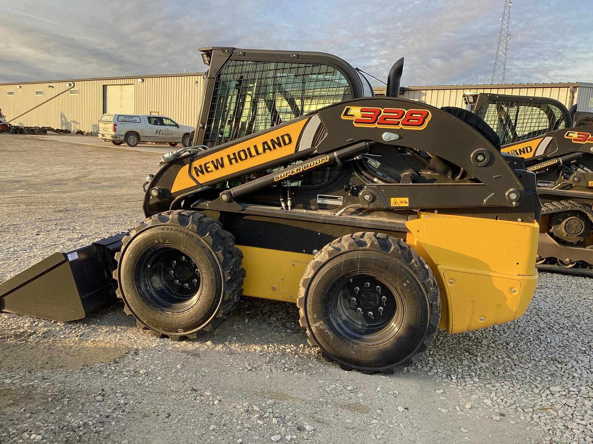 2025 New Holland L328 Equipment Image0