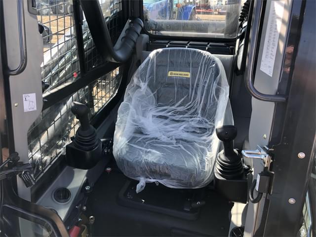 Image of New Holland L328 equipment image 4