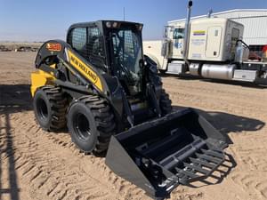 2025 New Holland L328 Image
