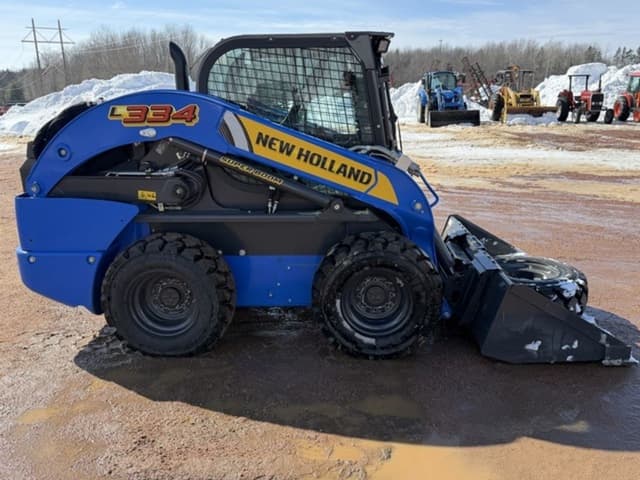 Image of New Holland L334 equipment image 3