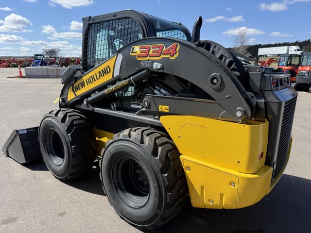 Image of New Holland L334 equipment image 2