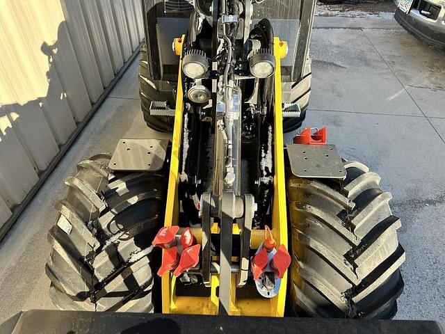Image of New Holland ML15 equipment image 2