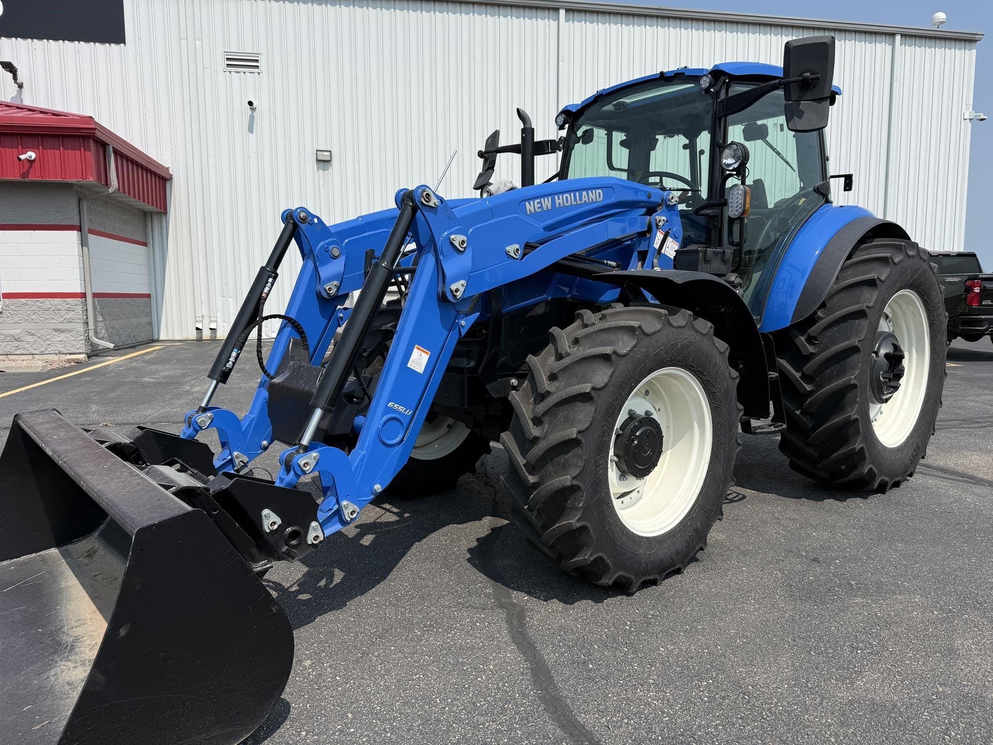 2025 New Holland PowerStar 120 Equipment Image0