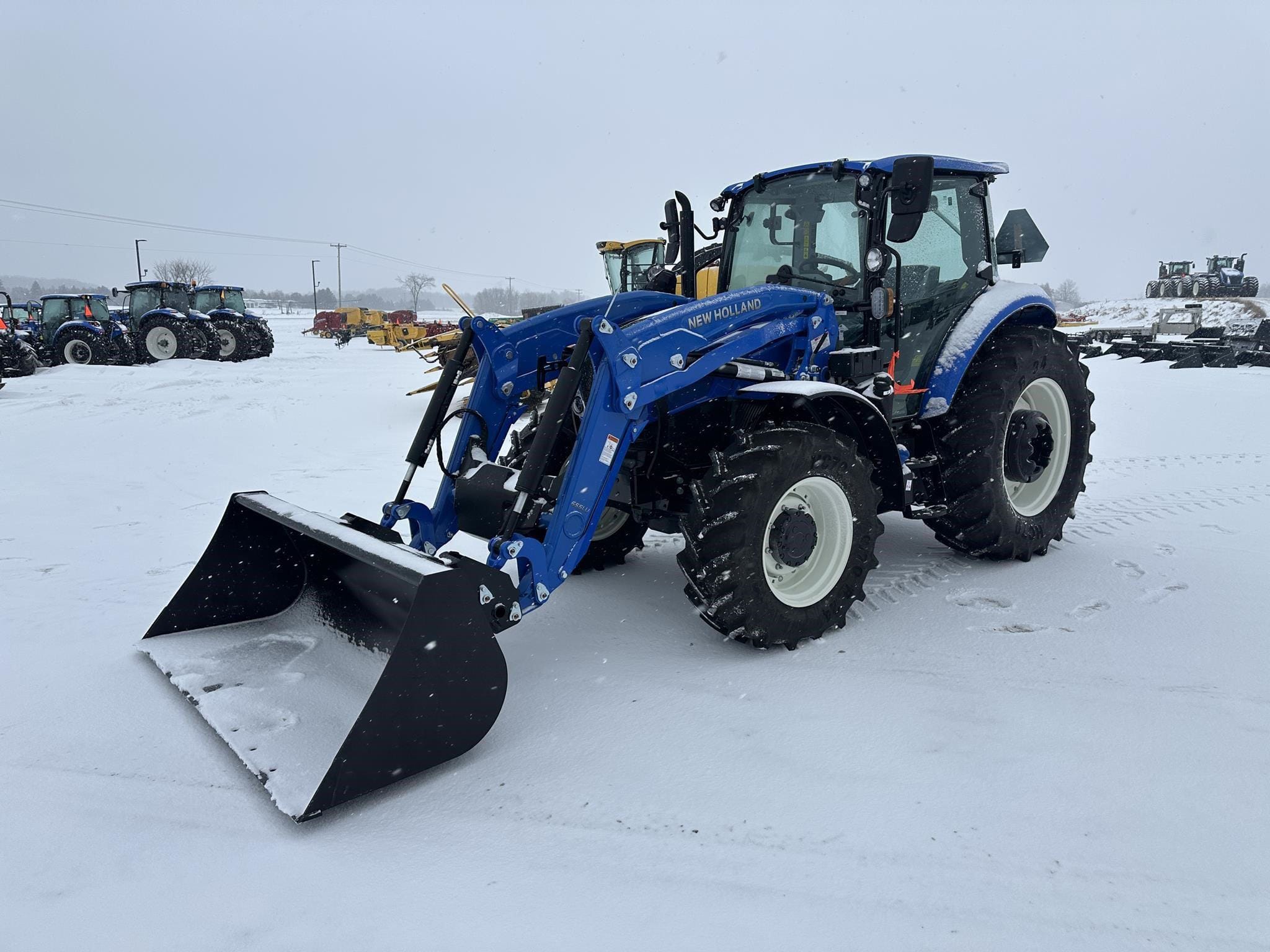2025 New Holland PowerStar 120 Equipment Image0