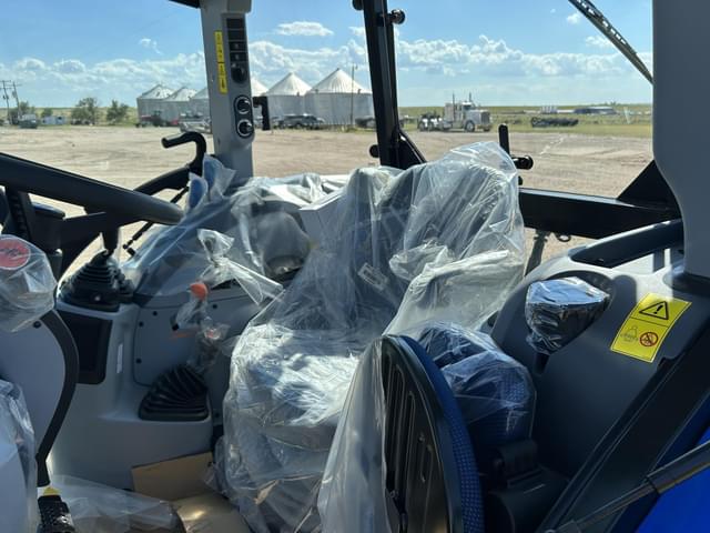 Image of New Holland PowerStar 75 equipment image 3