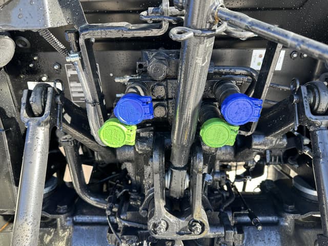 Image of New Holland PowerStar 75 equipment image 4