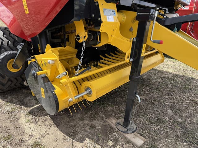 Image of New Holland Pro-Belt 460 equipment image 4