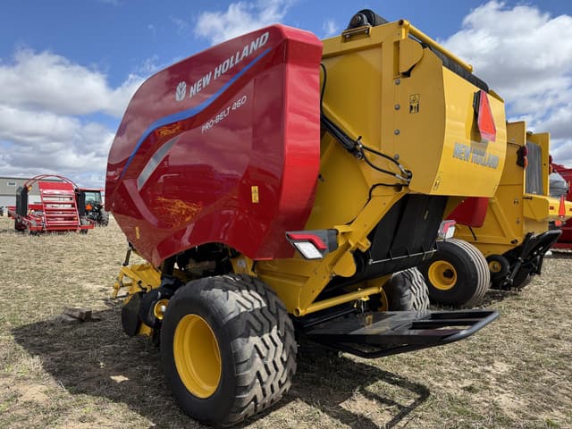 Image of New Holland Pro-Belt 460 equipment image 1