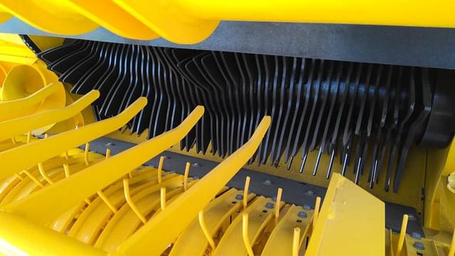 Image of New Holland Pro-Belt 460 equipment image 1