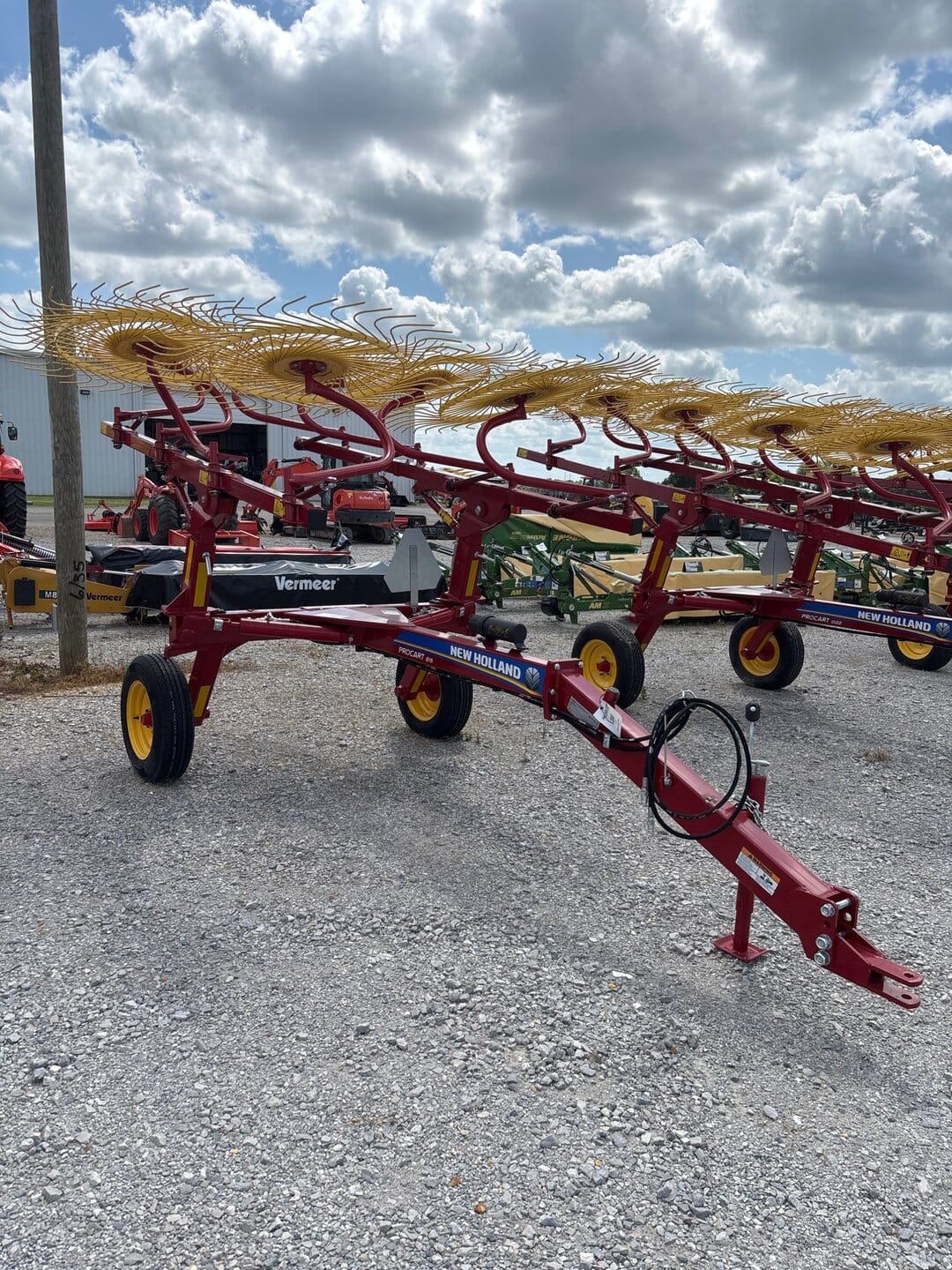 2025 New Holland ProCart 819 Equipment Image0