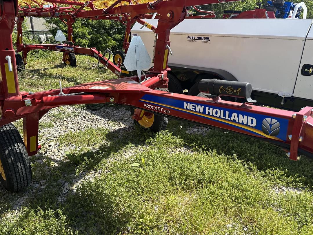 Image of New Holland ProCart 819 Image 1