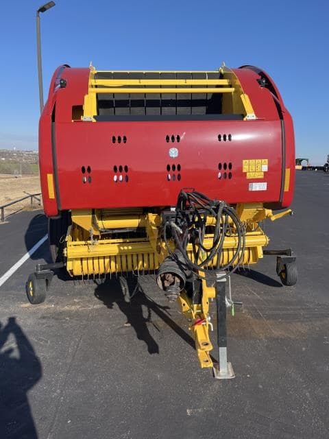 Image of New Holland RB560 Specialty Crop Xtra equipment image 3