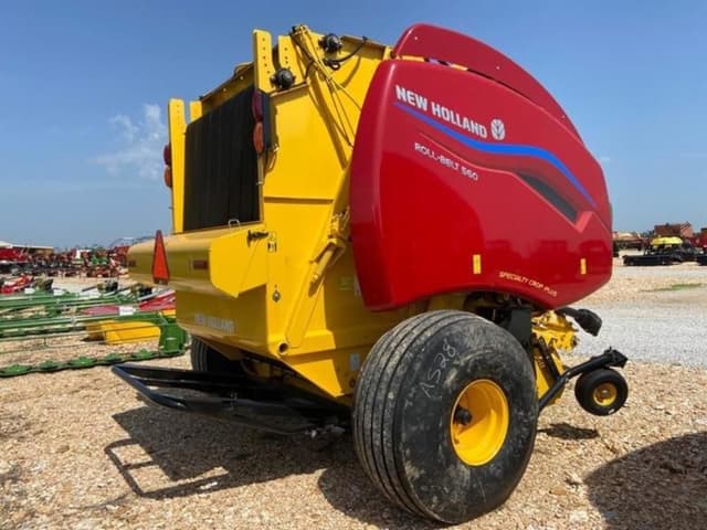 Image of New Holland RB560 Specialty Crop equipment image 4