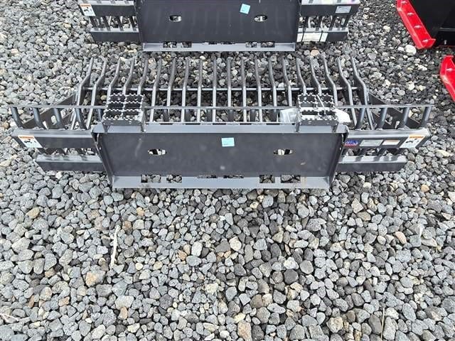 New Holland Rock Bucket Equipment Image0