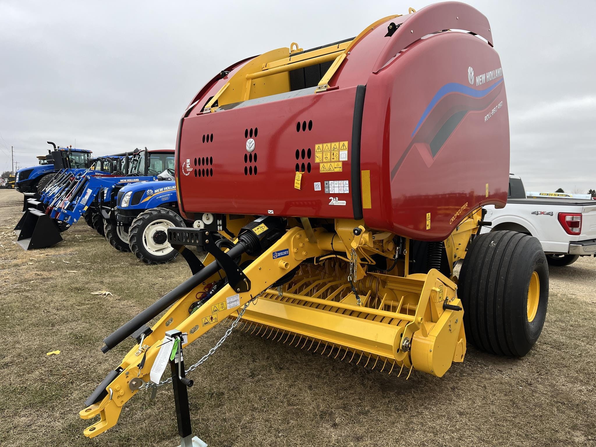 2025 New Holland RB460 CropCutter Equipment Image0