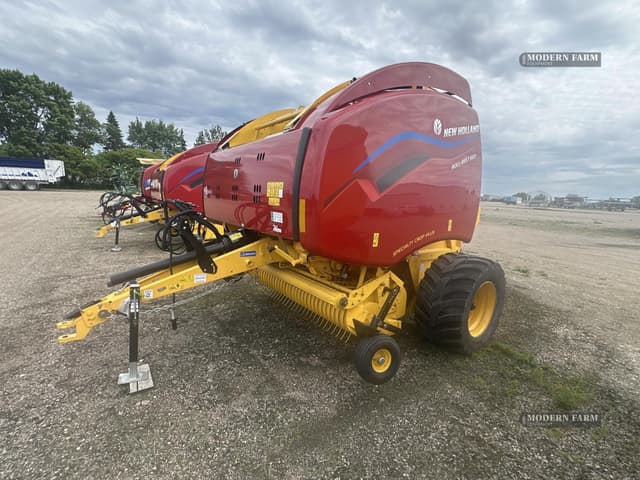 Image of New Holland RB560 Specialty Crop Plus equipment image 1