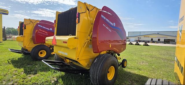 Image of New Holland RB560 Specialty Crop equipment image 1
