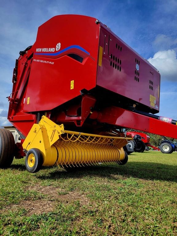 2025 New Holland RB450 Utility Plus Equipment Image0