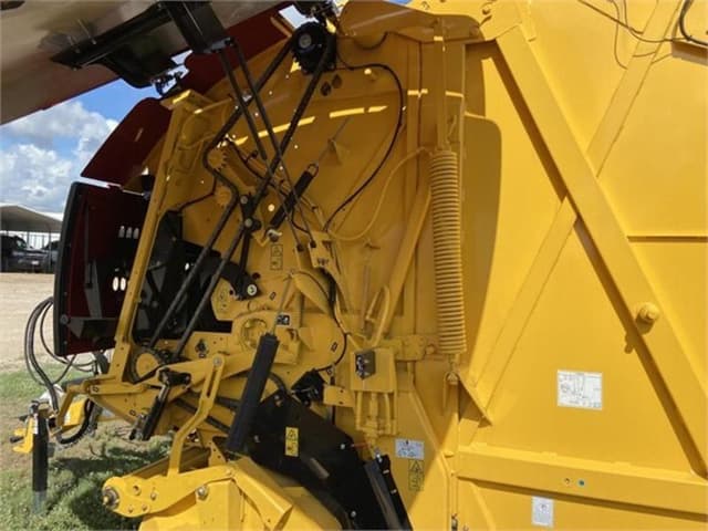 Image of New Holland RB460 equipment image 4