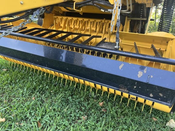 Image of New Holland RB460 equipment image 4