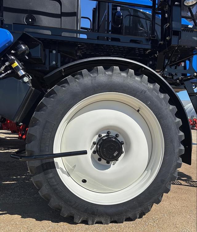 Image of New Holland SP.310F equipment image 4