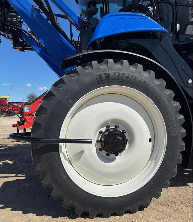 Image of New Holland SP310F equipment image 3