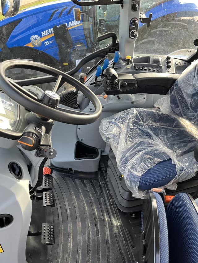 Image of New Holland T5.120 equipment image 2