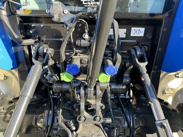 Image of New Holland T5.120 equipment image 4