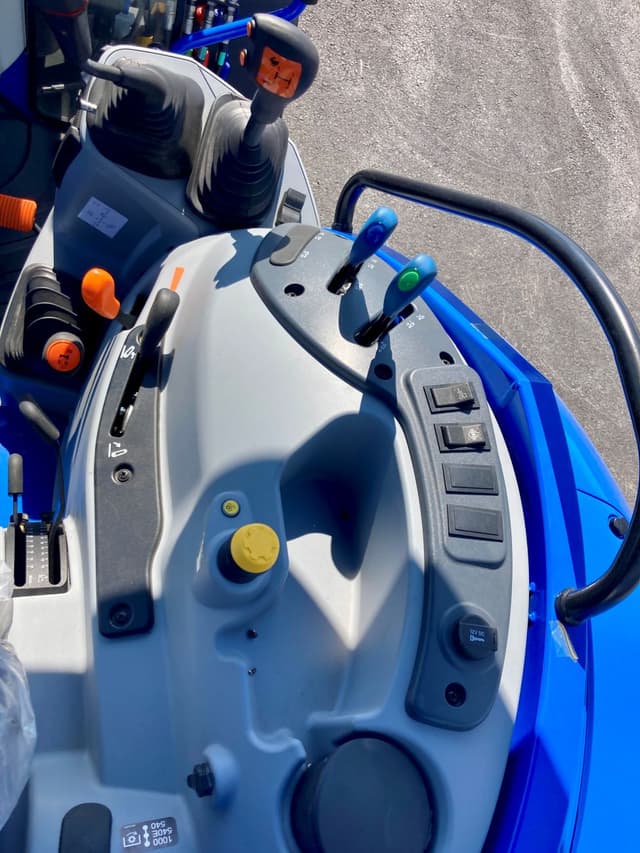 Image of New Holland T5.120 equipment image 4