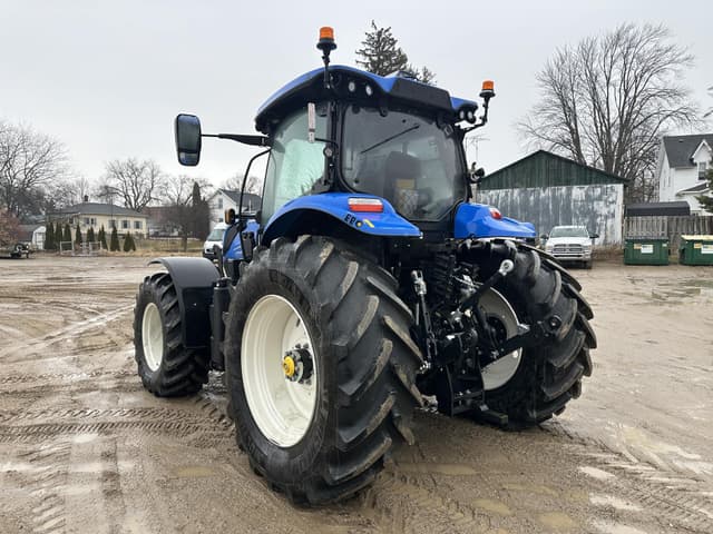 Image of New Holland T7.210 equipment image 2