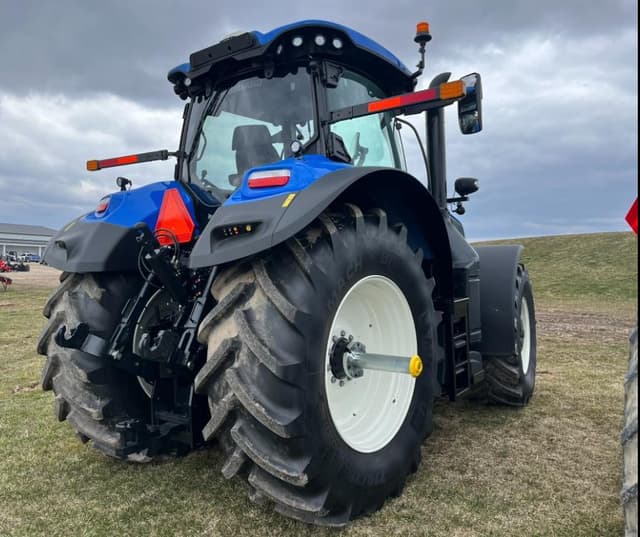 Image of New Holland T7.315HD equipment image 4