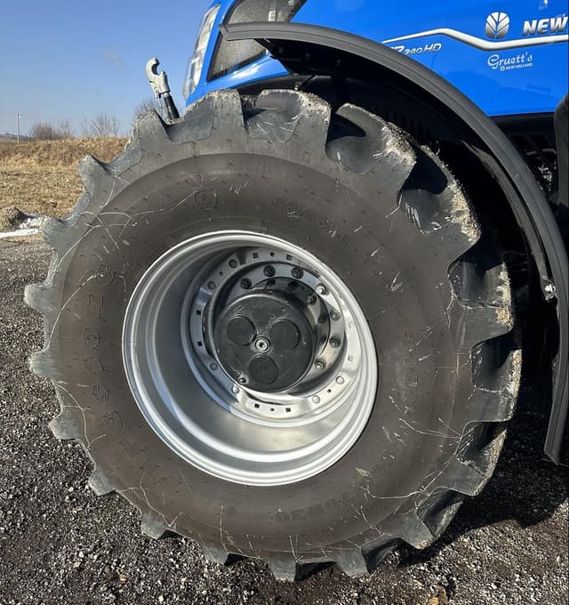 Image of New Holland T7.340HD equipment image 2