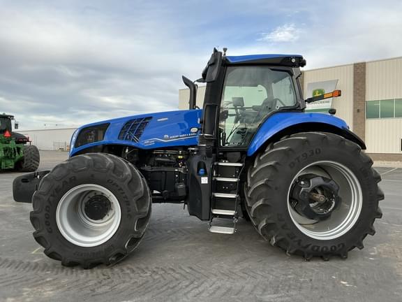 Image of New Holland T8.355 equipment image 1