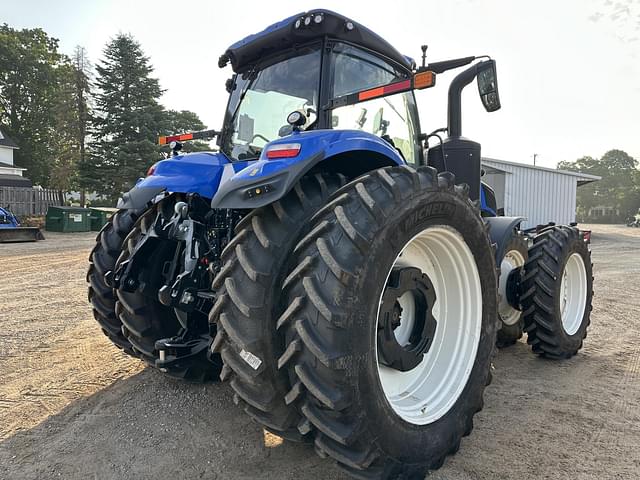Image of New Holland T8.385 equipment image 4