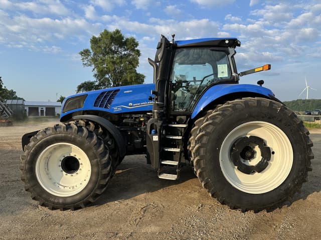 Image of New Holland T8.385 equipment image 1