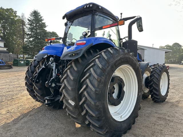 Image of New Holland T8.385 equipment image 4